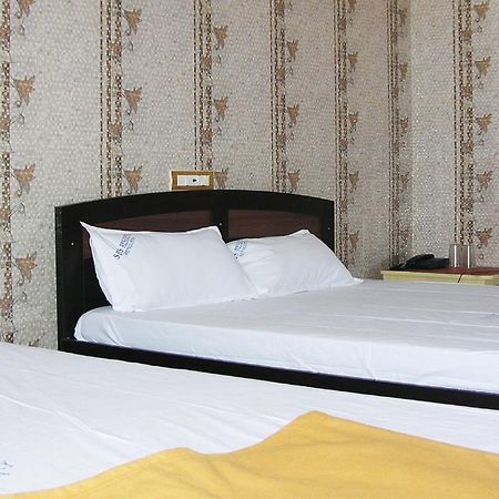 Sbs Residency Tirupati Hotel Renigunta Room photo
