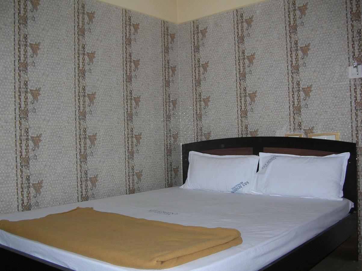 Sbs Residency Tirupati Hotel Renigunta Room photo