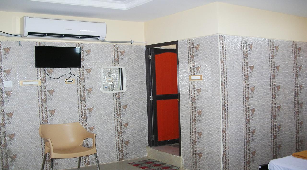 Sbs Residency Tirupati Hotel Renigunta Room photo